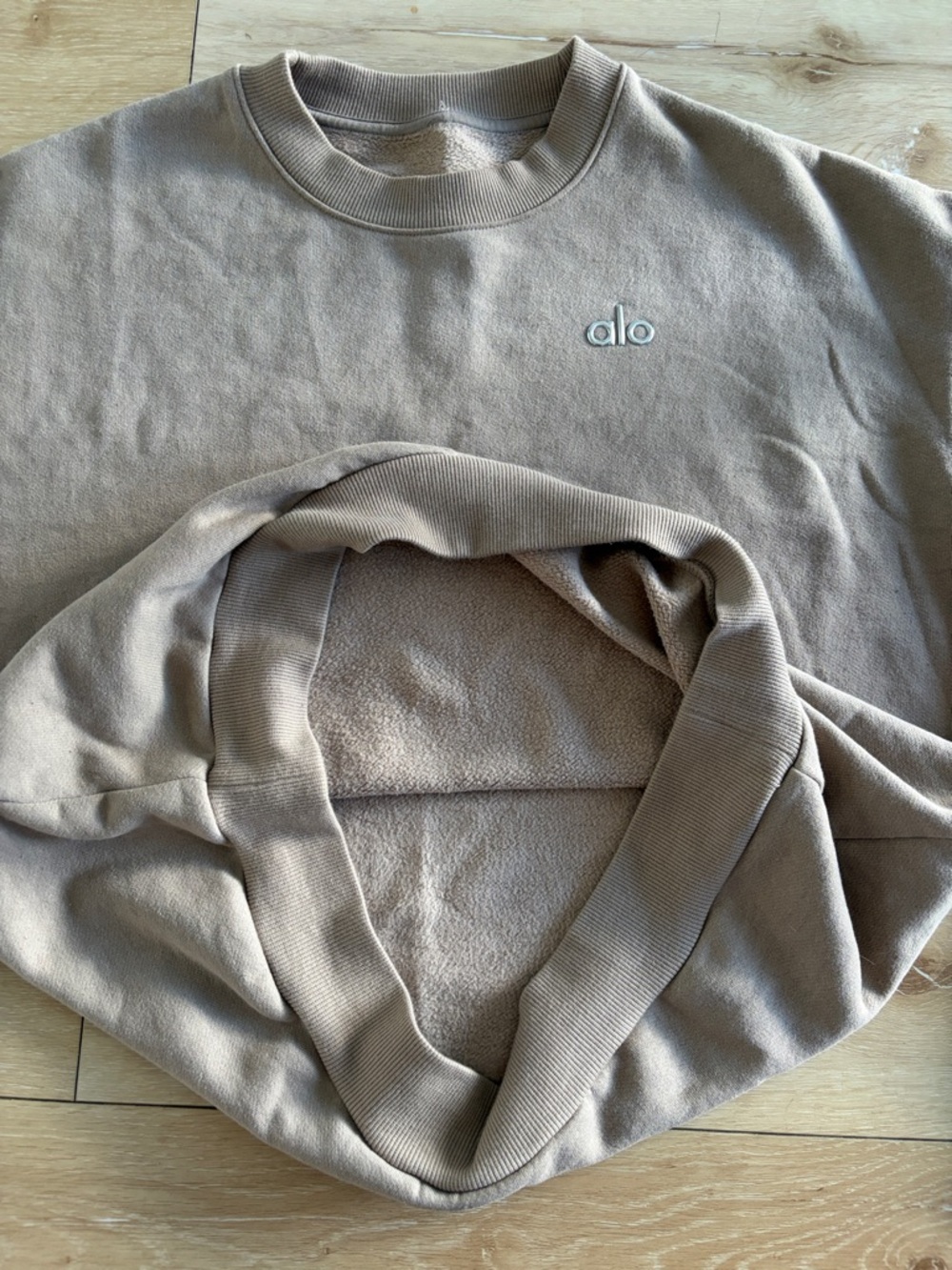 Accolade Crew Neck Pullover - Picture 3 of 15